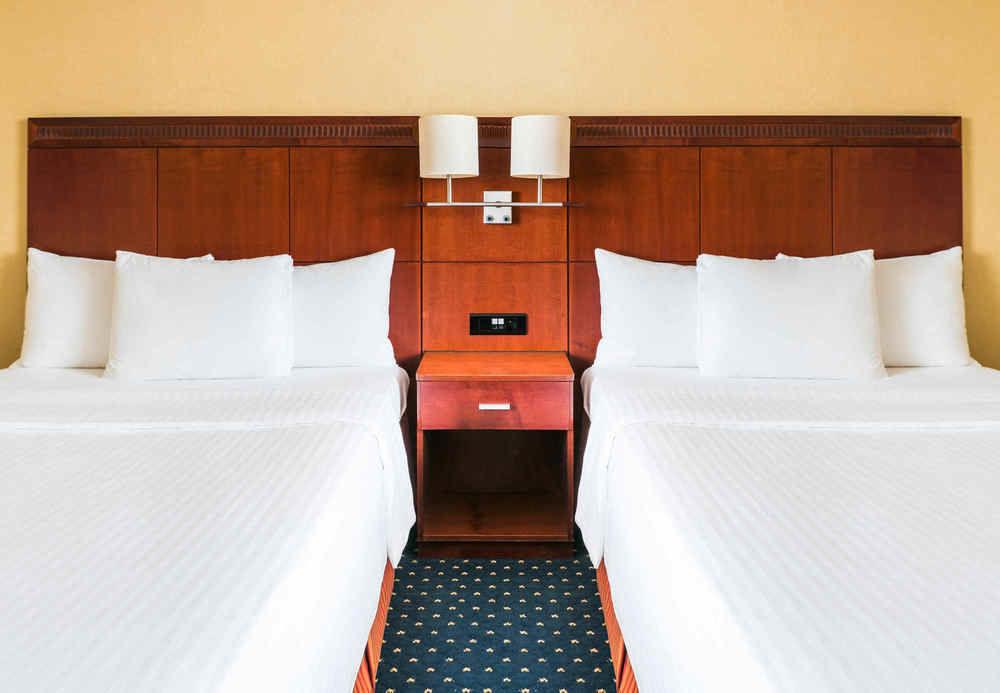 Courtyard By Marriott Prague City Εξωτερικό φωτογραφία