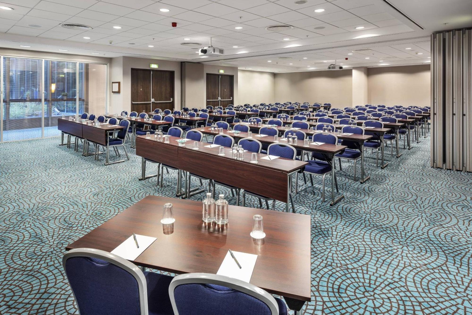 Courtyard By Marriott Prague City Εξωτερικό φωτογραφία